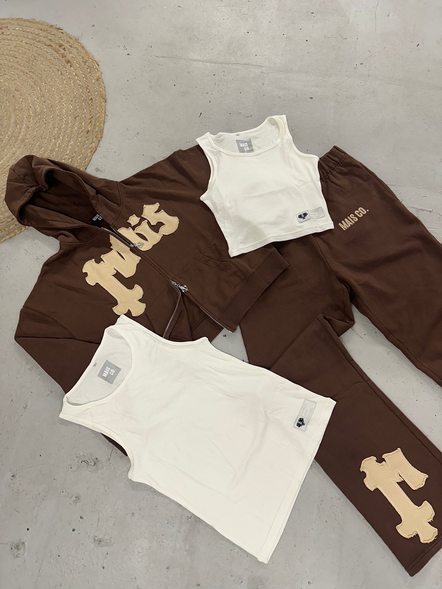 MAIS 'FLEUR' HOODIE - CHOCOLATE
