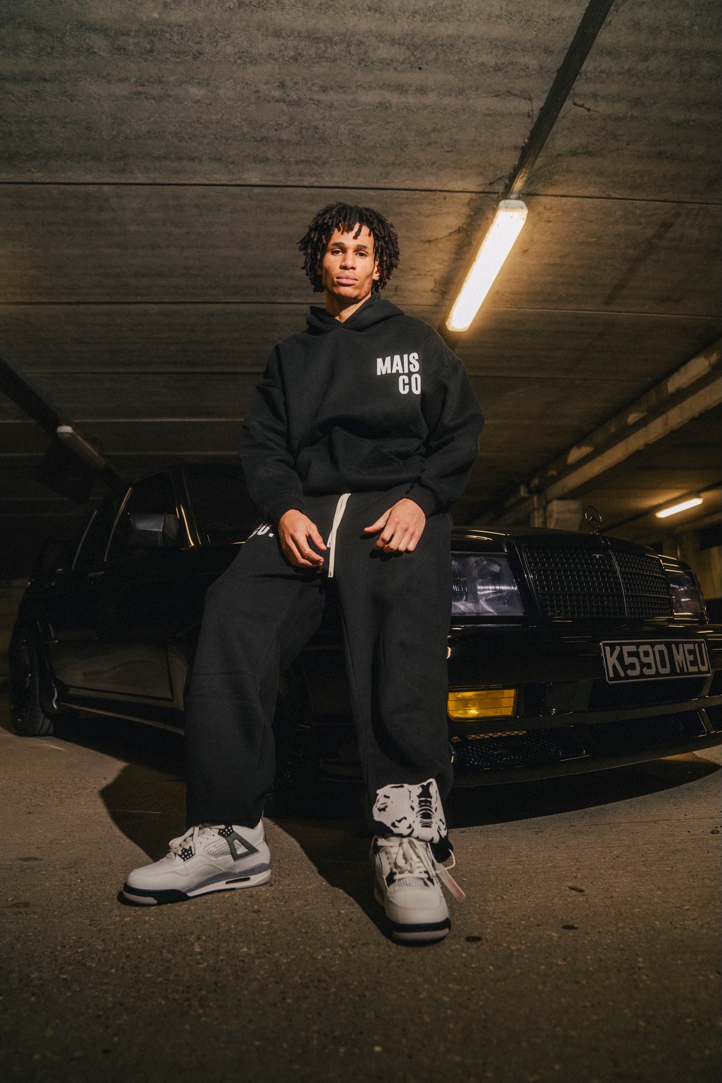 MAIS 'INK' HOODIE - TRUE BLACK