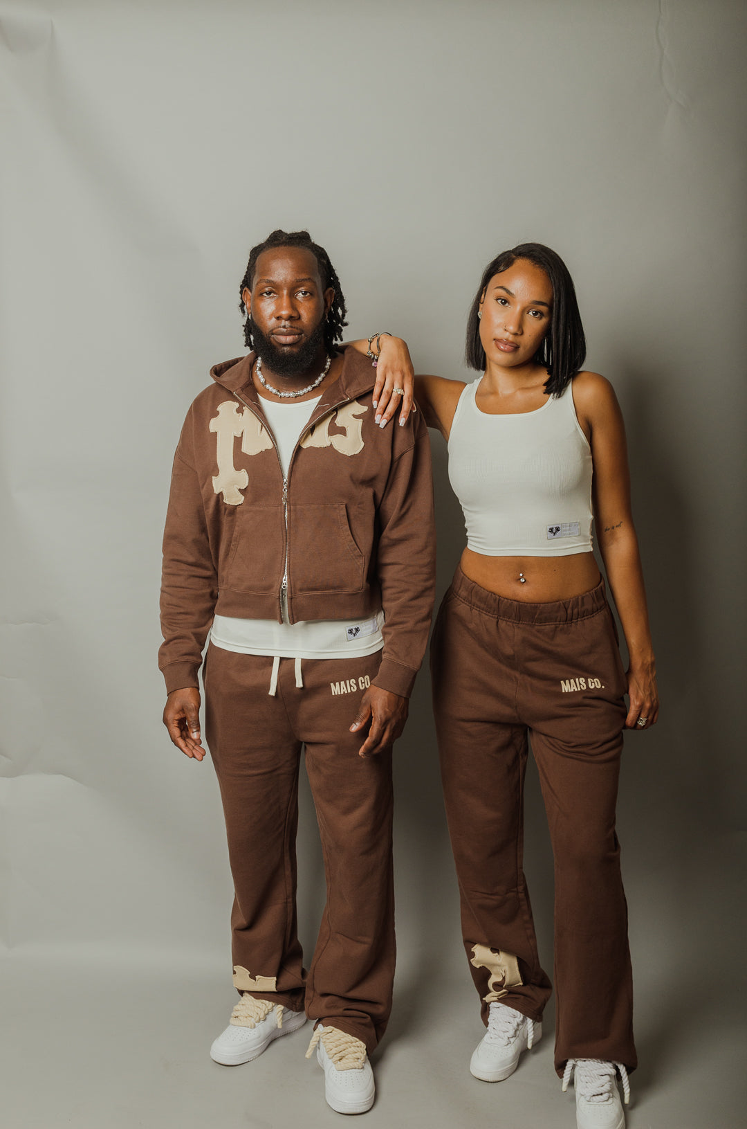 MAIS 'FLEUR' HOODIE - CHOCOLATE